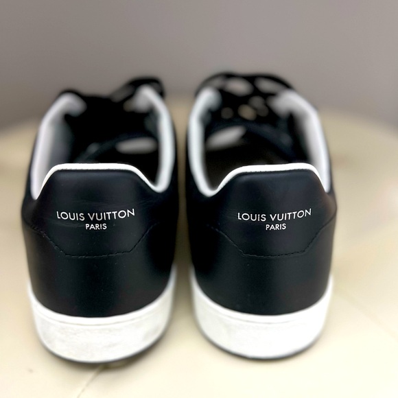 Men’s Louis Vuitton sneakers - Picture 1 of 8